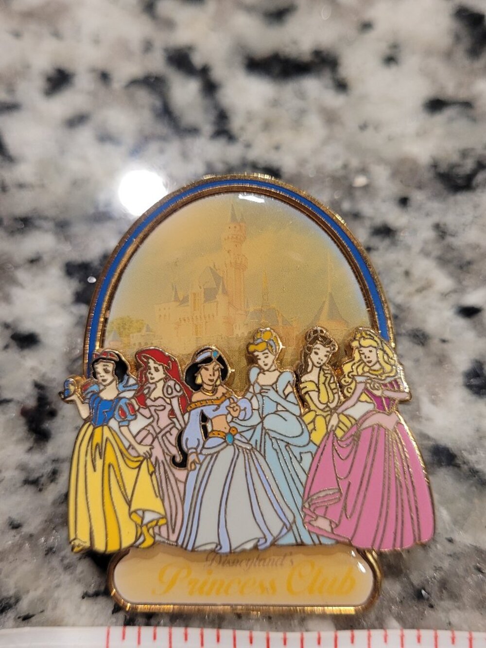 Disney Land's Princess Club Disney Official Trading Pin 2008 Snow White Belle